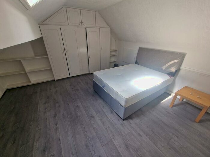 1 Bedroom Apartment To Rent In Raddlebarn Road, Birmingham, B29