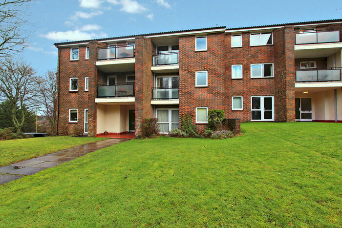2 Bedroom Apartment To Rent In Elder Close, Winchester, SO22