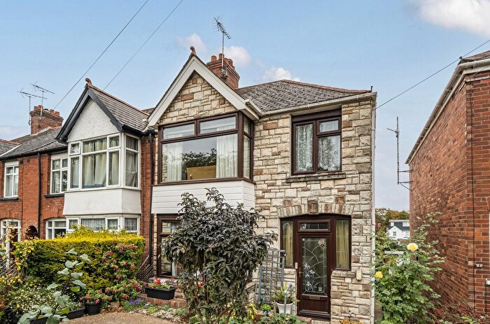 3 Bedroom End Terrace House For Sale In Buddle Lane, Exeter, Devon, EX4