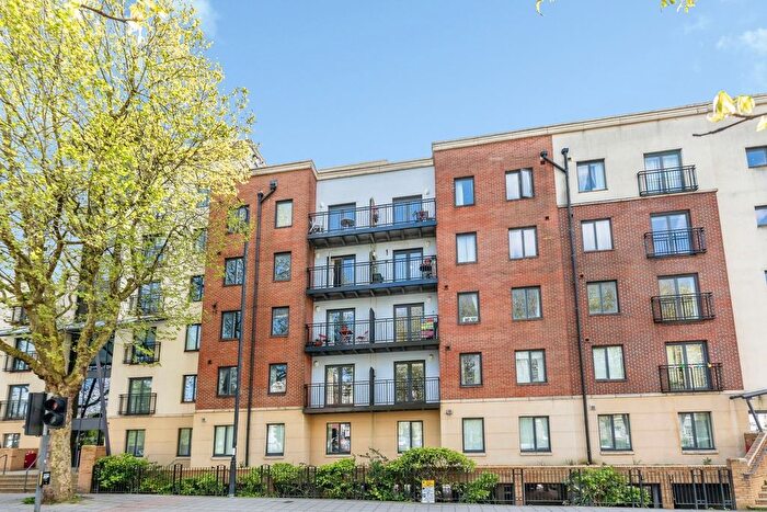 2 Bedroom Flat For Sale In Bedminster Parade, Bristol, Avon, BS3
