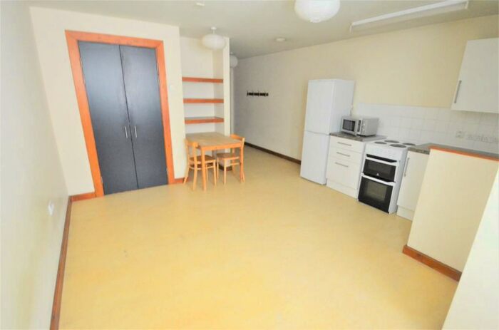 Studio To Rent In Watford Way, Mill Hill, NW7