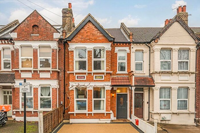 4 Bedroom Terraced House For Sale In Gleneagle Road, Streatham, SW16