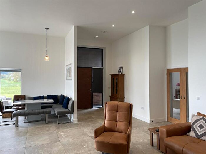 4 Bedroom House To Rent In Weedon Lane, Norton, NN11