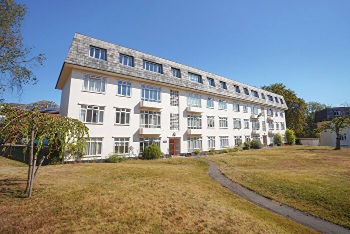2 Bedroom Flat For Sale In Lawrie Park Road, Sydenham, London, SE26
