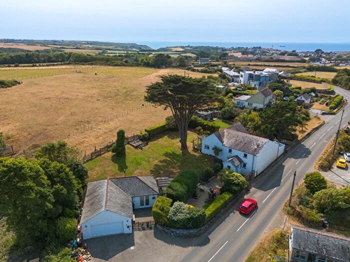 6 Bedroom Detached House For Sale In Mullion, Versatile Detached Home, TR12