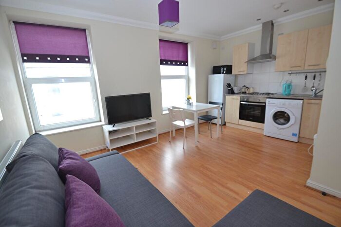 1 Bedroom Flat To Rent In Green Street, Riverside, Cardiff, CF11