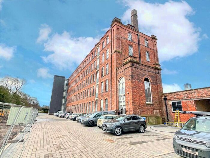 3 Bedroom Flat To Rent In Tolsons Mill, Fazeley, B78