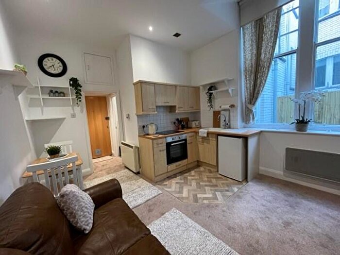 Studio To Rent In Pembroke Buildings, Cambrian Place, Swansea, SA1