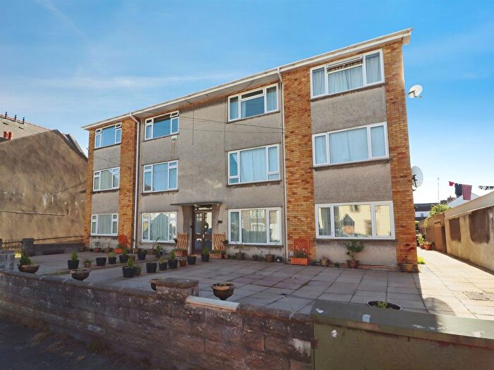 2 Bedroom Flat For Sale In Conybeare Road, Cardiff, CF5