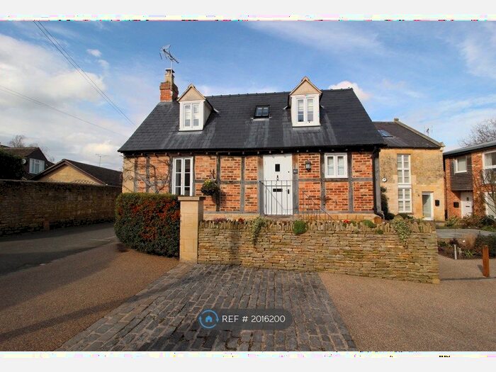 2 Bedroom Semi-Detached House To Rent In Royle Mews, Winchcombe, Cheltenham, GL54