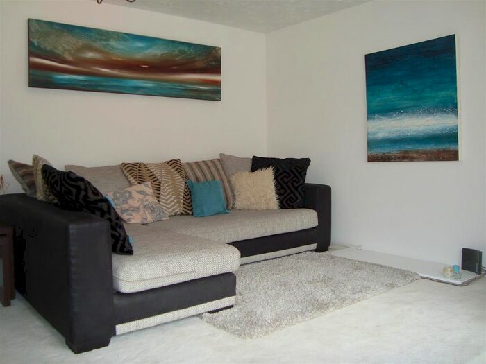 2 Bedroom Flat To Rent In Halliard Court, Barquentine Place, Cardiff Bay, CF10