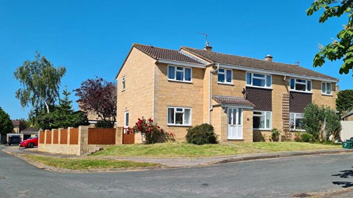 4 Bedroom Semi-Detached House To Rent In Three Sisters Lane, Prestbury, GL52