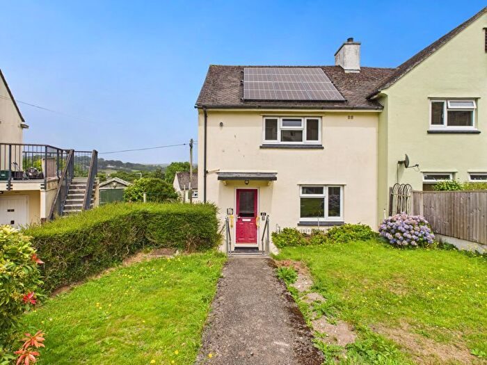 2 Bedroom Property For Sale In Mount Pleasant, Penzance, TR18