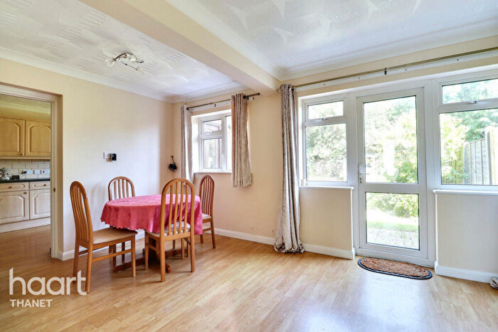 3 Bedroom Semi-Detached House For Sale In Epple Bay Road, Birchington, CT7