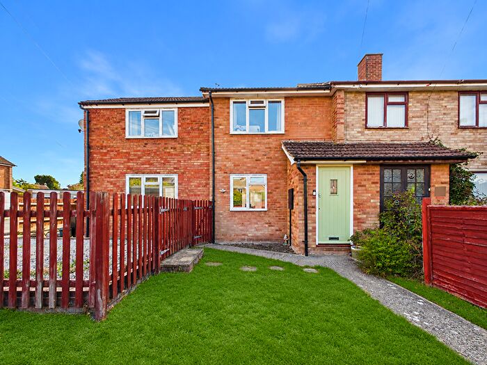 2 Bedroom End Of Terrace House For Sale In Elm Drive, Chinnor, Oxfordshire, OX39