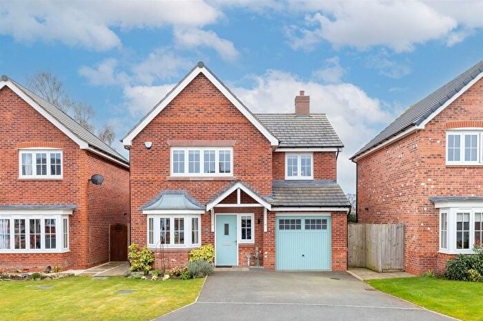 4 Bedroom Property For Sale In Mckelvey Way, Audlem, CW3