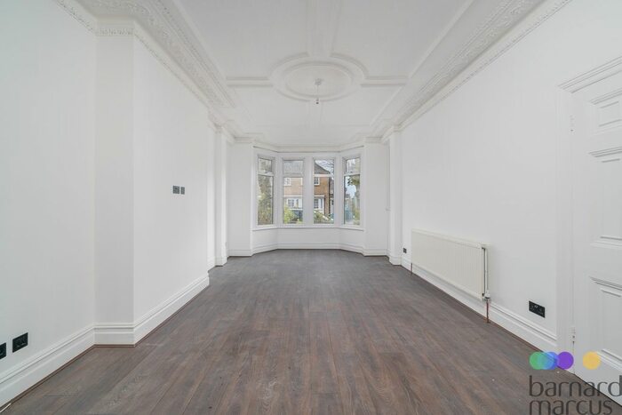 4 Bedroom Property To Rent In Eton Avenue, London, N12