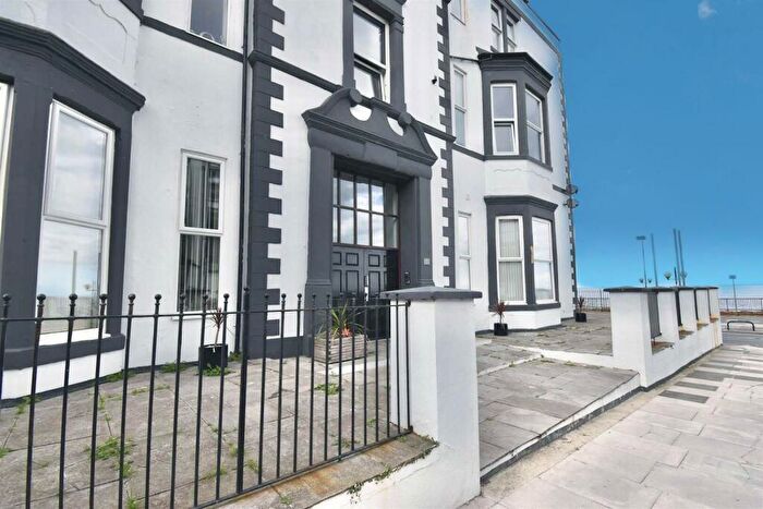 2 Bedroom Apartment To Rent In Montague Apartments, Esplanade, Whitley Bay, NE26