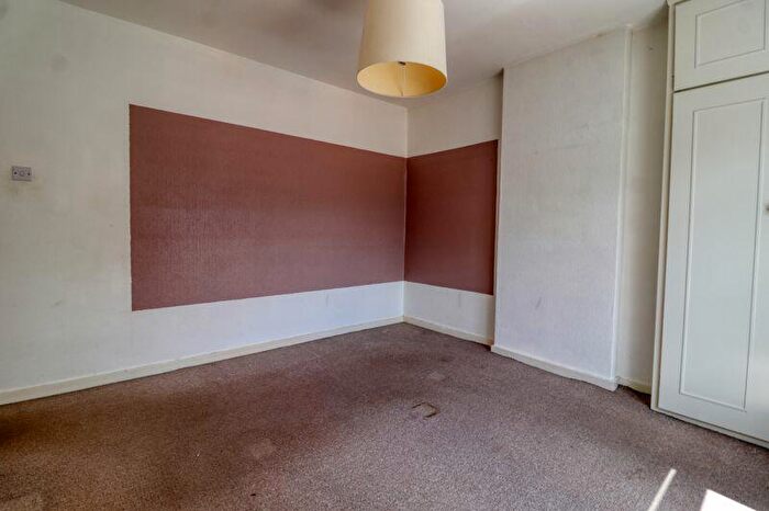 3 Bedroom Terraced House For Sale In Long Road, Scunthorpe, DN15