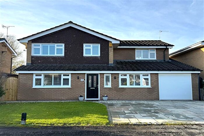 4 Bedroom Detached House To Rent In Mardale Court, Holmes Chapel, CW4