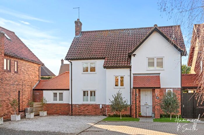 4 Bedroom Link Detached House For Sale In Coopersale Common, Coopersale, CM16