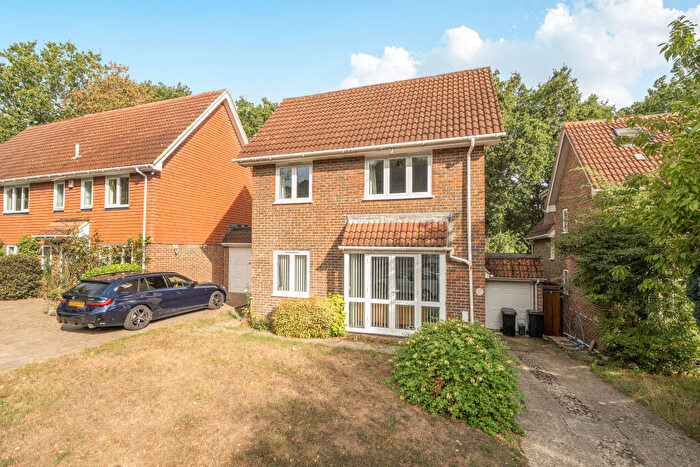 4 Bedroom House To Rent In Woodchurch Drive, Bromley, BR1