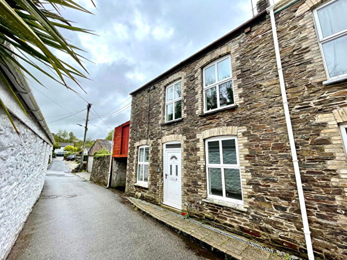 3 Bedroom End Of Terrace House For Sale In Glentowan Road, Pentewan, PL26
