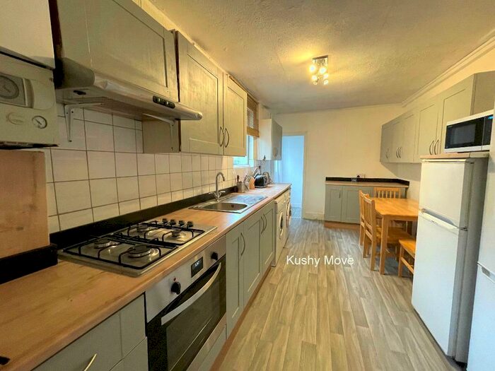 4 Bedroom Terraced House To Rent In Buchan Road, Nunhead, London, SE15