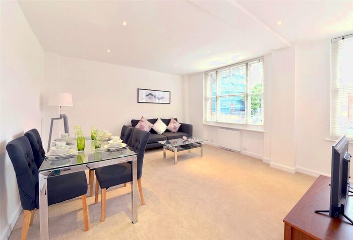2 Bedroom Flat To Rent In Hill Street, Mayfair, London, W1J