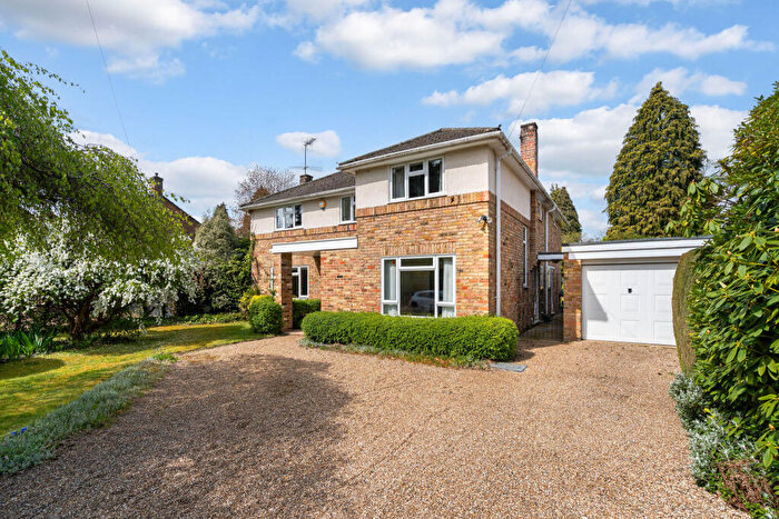 4 Bedroom Detached House For Sale In Onslow Road, Sunningdale, SL5