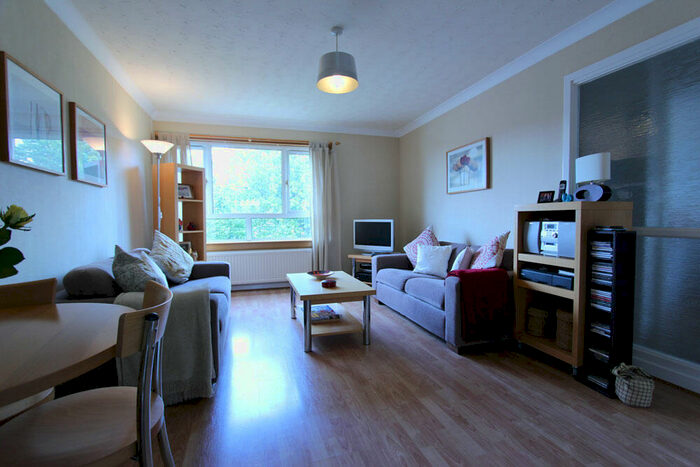 2 Bedroom Flat To Rent In Stuart Crescent, East Craigs, Edinburgh, EH12