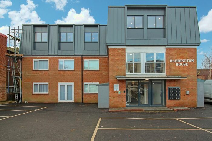 1 Bedroom Flat To Rent In Brighton Road, Horsham, RH13
