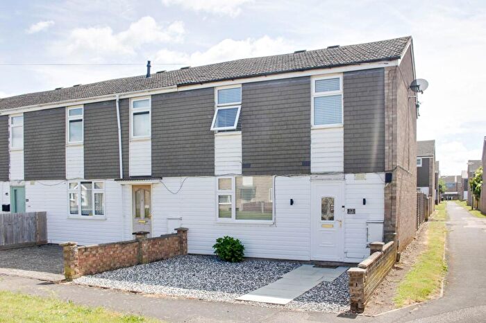 3 Bedroom End Of Terrace House For Sale In Whitehall Walk, St. Neots, PE19