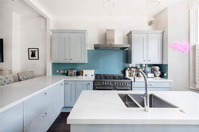 4 Bedroom Terraced House For Sale In Salcott Road, Between The Commons, SW11