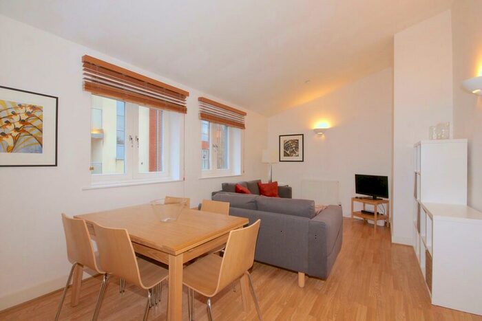 2 Bedroom Apartment To Rent In St Clements, Oxford, OX4