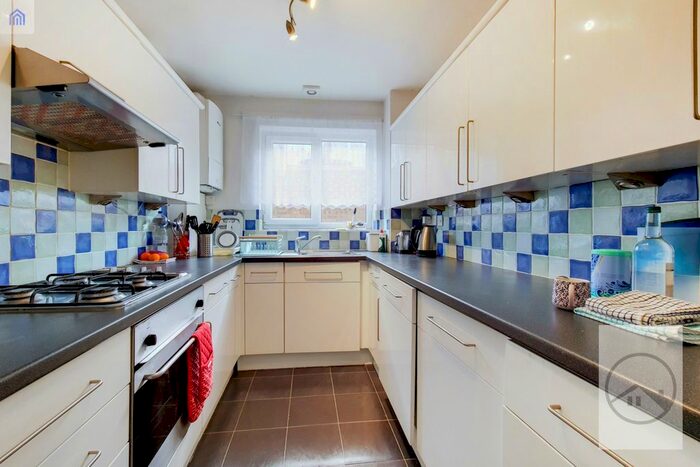 2 Bedroom Flat To Rent In Savile Court, Spencer Hill, Wimbledon SW16
