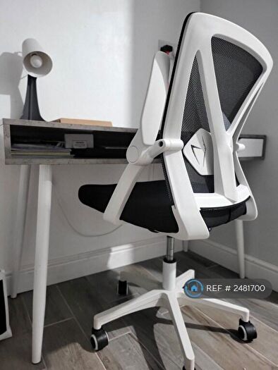 Studio To Rent In Pershore Road, Birmingham, B30