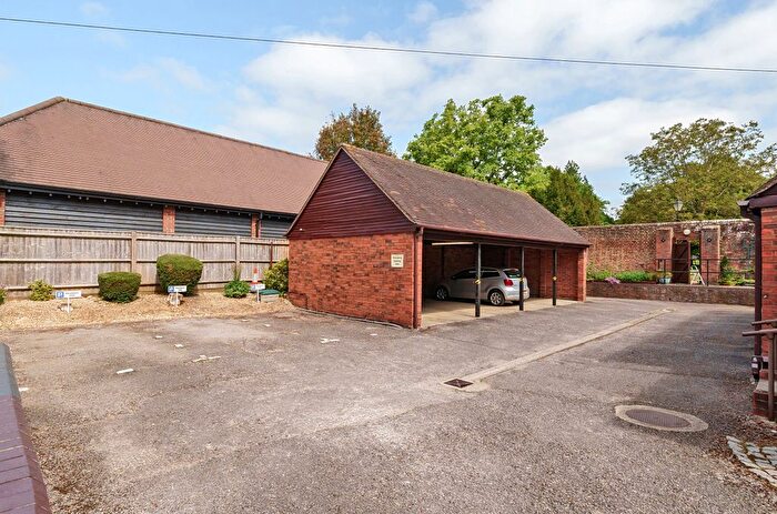 1 Bedroom Flat For Sale In Roman Row, Bishops Waltham, Southampton, Hampshire, SO32