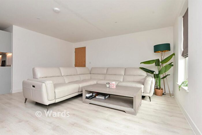2 Bedroom Apartment For Sale In Richmond Street, Herne Bay, Kent, CT6