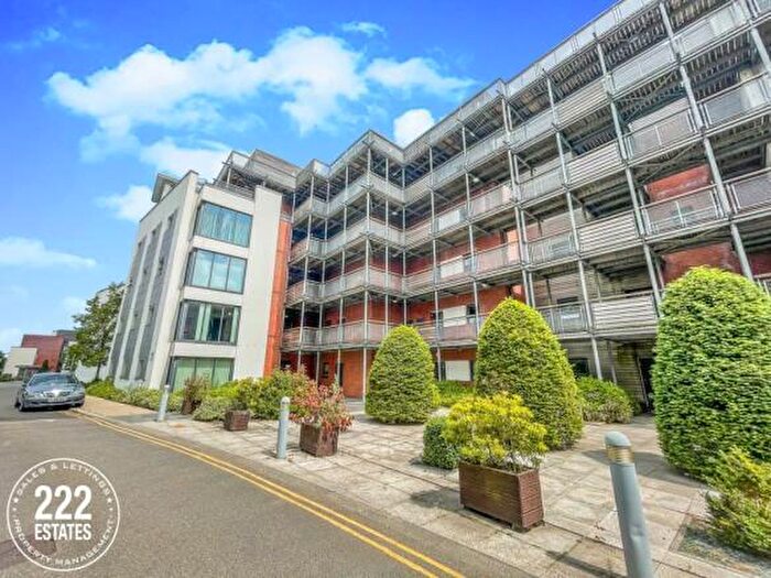 2 Bedroom Penthouse To Rent In Wilmslow Road, M20