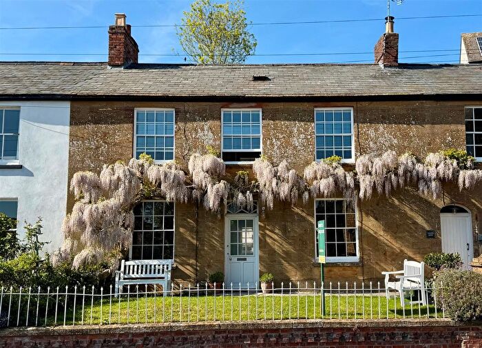 3 Bedroom Terraced House For Sale In East Street, Ilminster, Somerset, TA19