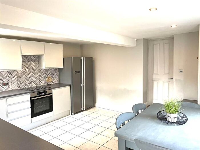 4 Bedroom End Of Terrace House To Rent In Southmead Road, Westbury-On-Trym, BS10