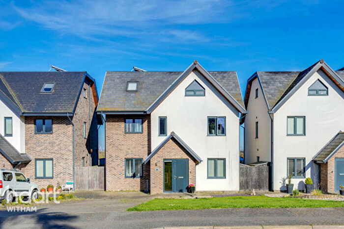 4 Bedroom Detached House For Sale In Darnet Road, Tollesbury, CM9