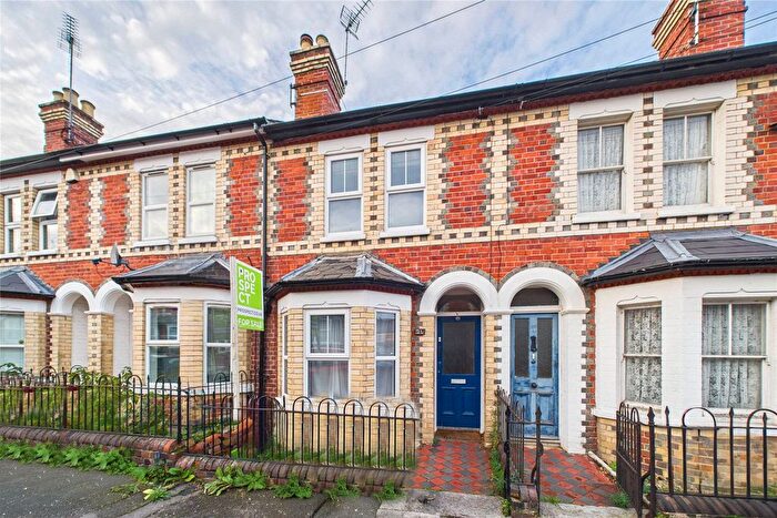3 Bedroom Terraced House For Sale In Cardigan Gardens, Reading, Berkshire, RG1