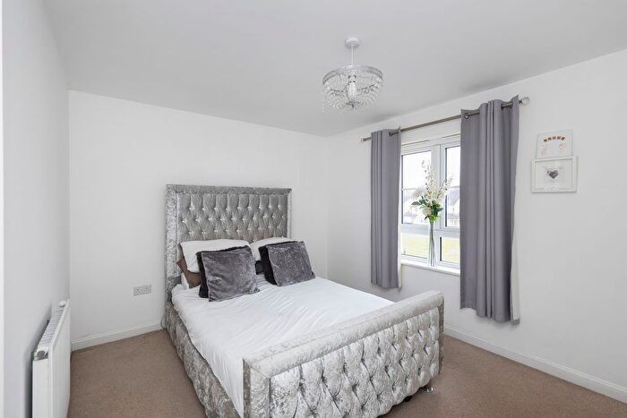 3 Bedroom Terraced House For Sale In Kirklands Park Street, Kirkliston, EH29