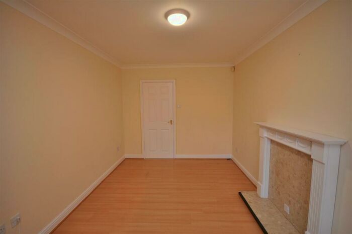 2 Bedroom End Of Terrace House To Rent In Chesterton Drive, Leamington Spa, CV31