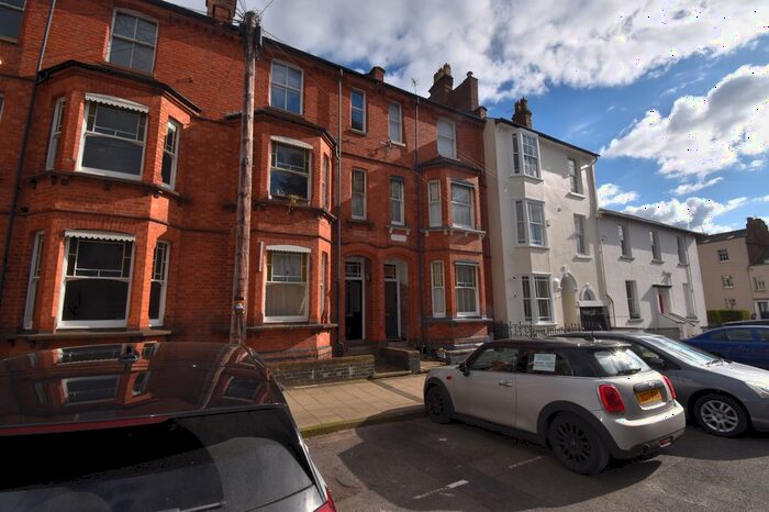 1 Bedroom Flat To Rent In Grove Street, Leamington Spa, CV32