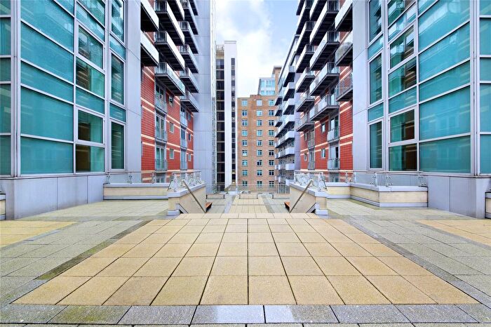 1 Bedroom Flat For Sale In Salamanca Place, London, SE1