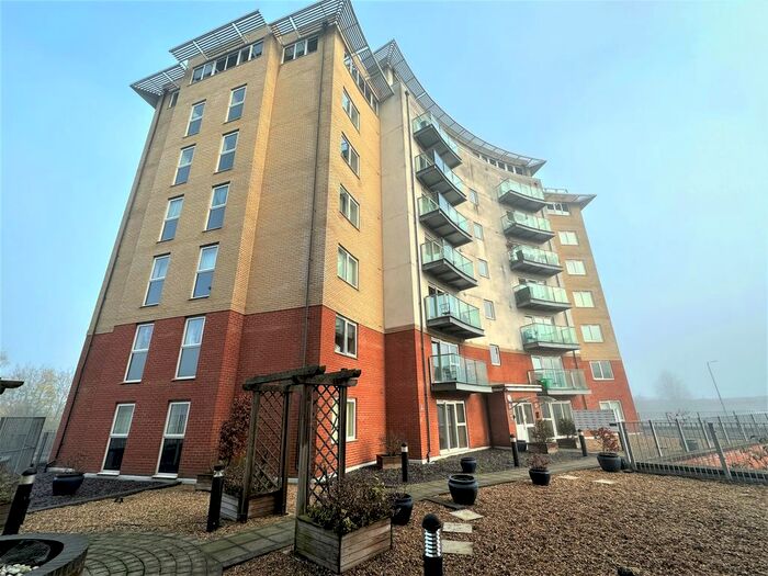 2 Bedroom Flat To Rent In Pooleys Yard, Ipswich, IP2