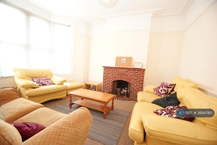 8 Bedroom Terraced House To Rent In Coldharbour Road, Bristol, BS6